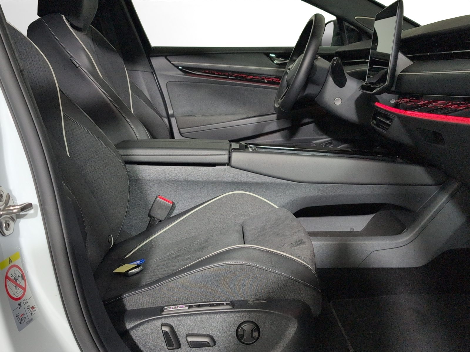 VW ID.7 Tourer Pro UNITED, Électrique, Occasion / Utilisé, Automatique - 7