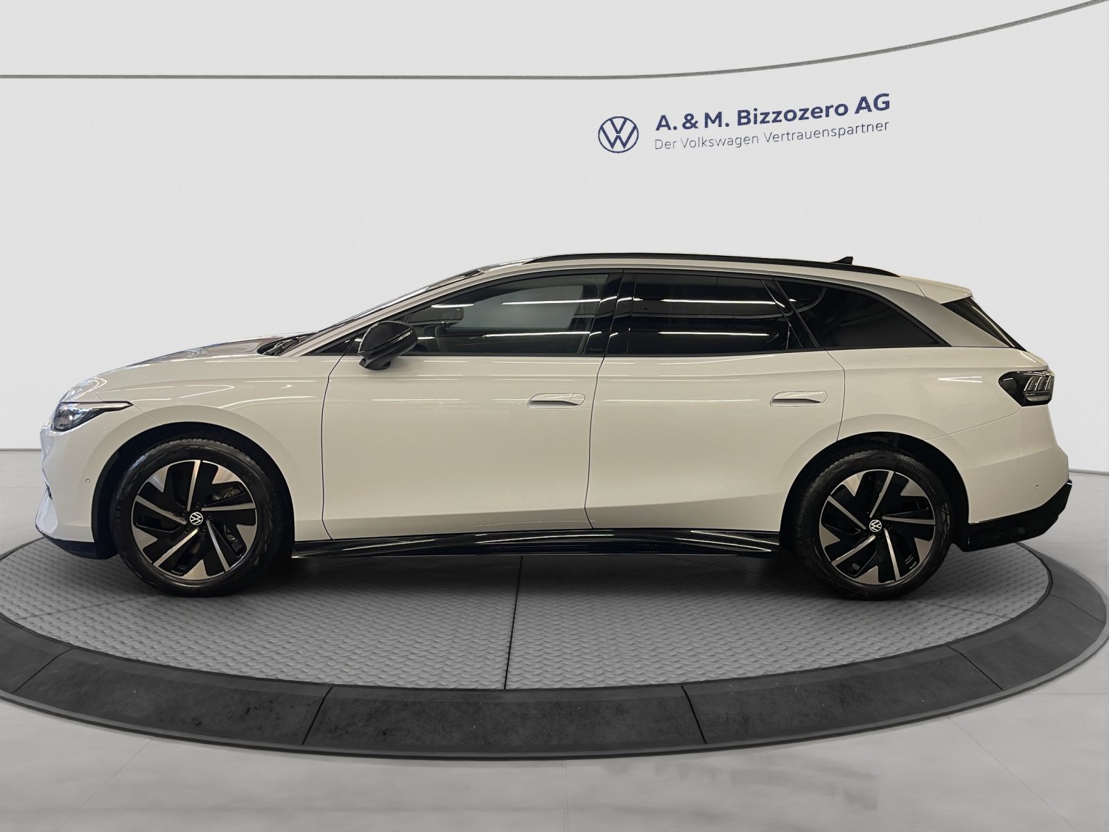 VW ID.7 Tourer Pro UNITED, Elettrica, Occasioni / Usate, Automatico - 2