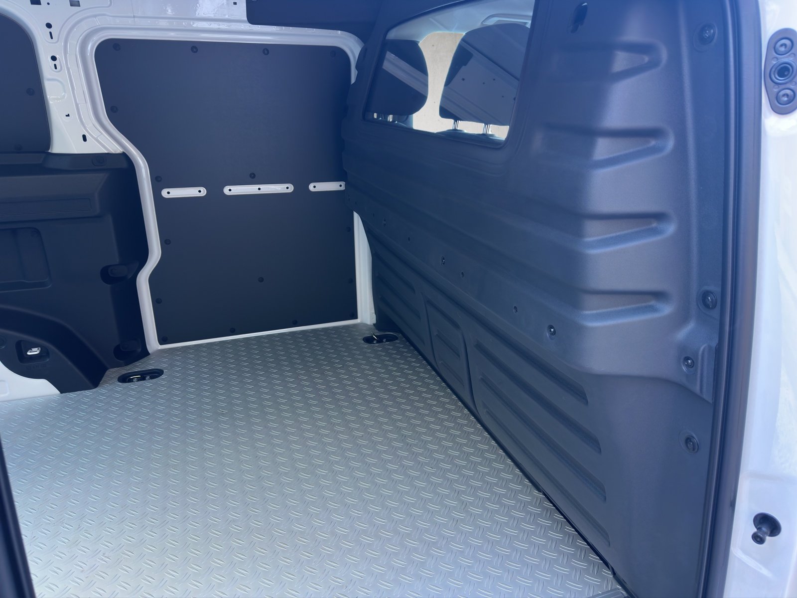 VW ID. Buzz Cargo Pro 4Motion, Électrique, Voiture nouvelle, Automatique - 6