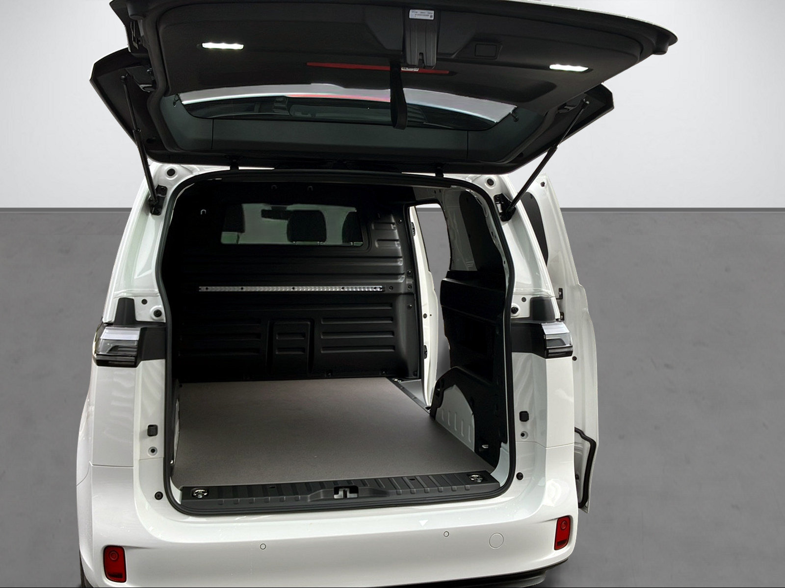 VW ID.Buzz Cargo 84kWh 4motion, Electric, New car, Automatic - 6