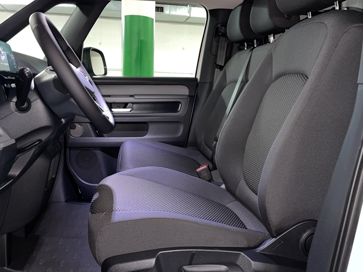 VW ID. Buzz Cargo, Elektro, Occasion / Gebraucht, Automatik - 5