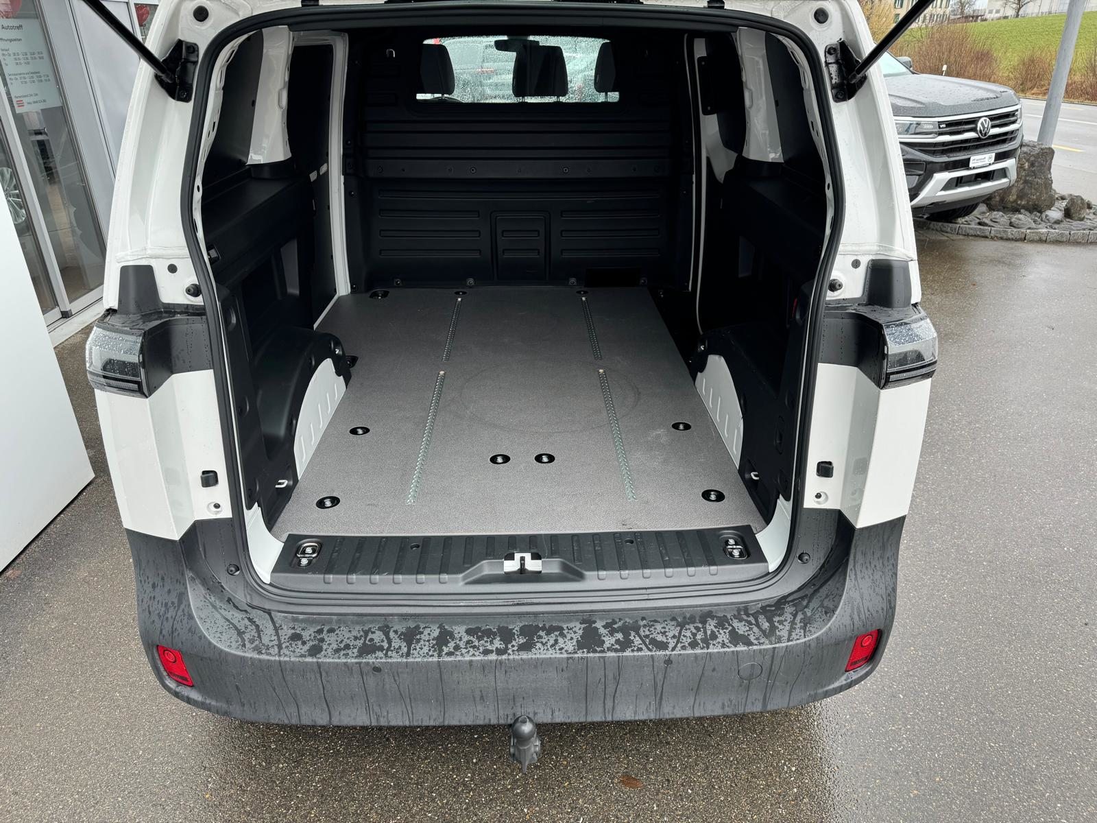 VW ID. Buzz Cargo Pure, Electric, Second hand / Used, Automatic - 6
