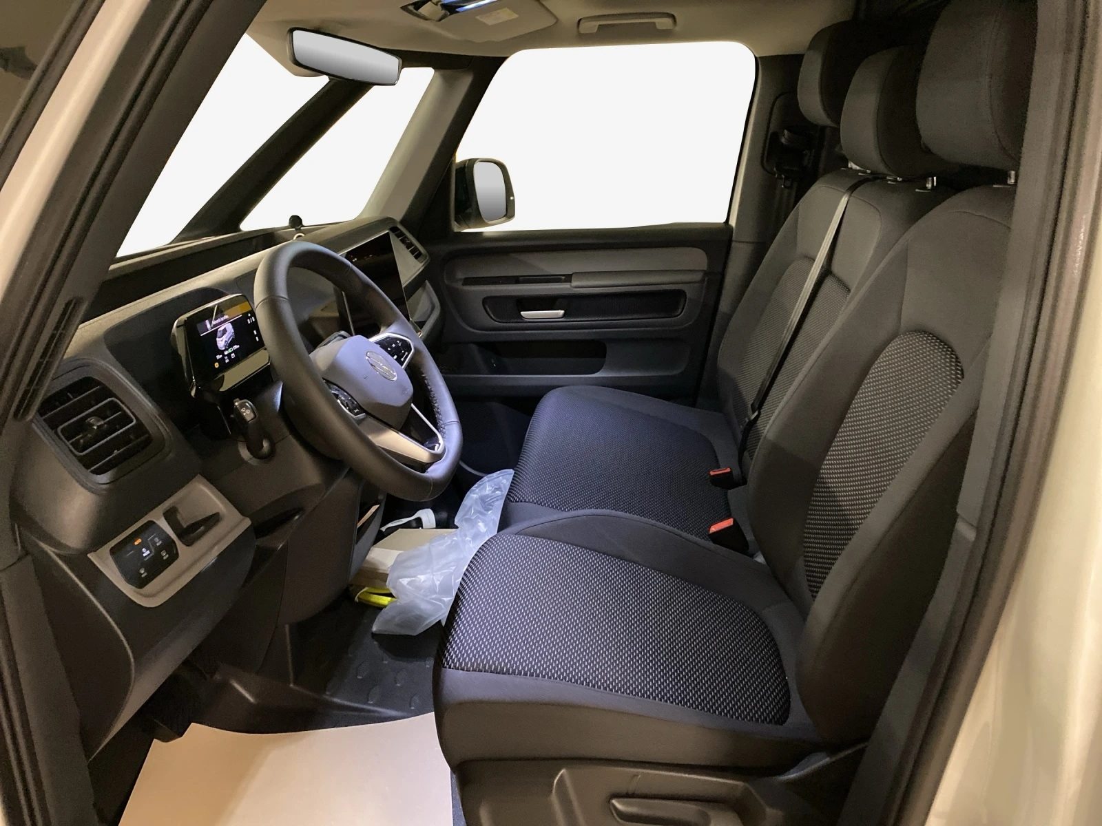 VW ID. Buzz Cargo, Electric, Second hand / Used, Automatic - 6