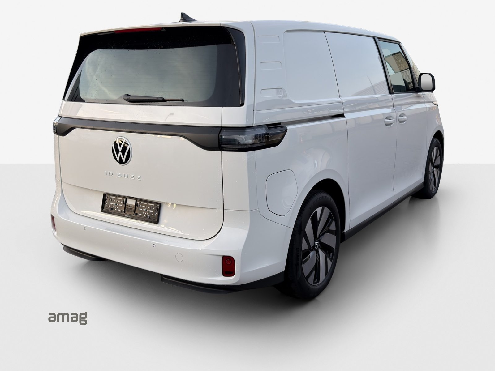 VW ID. Buzz Cargo Pro 4Motion, Electric, Second hand / Used, Automatic - 5