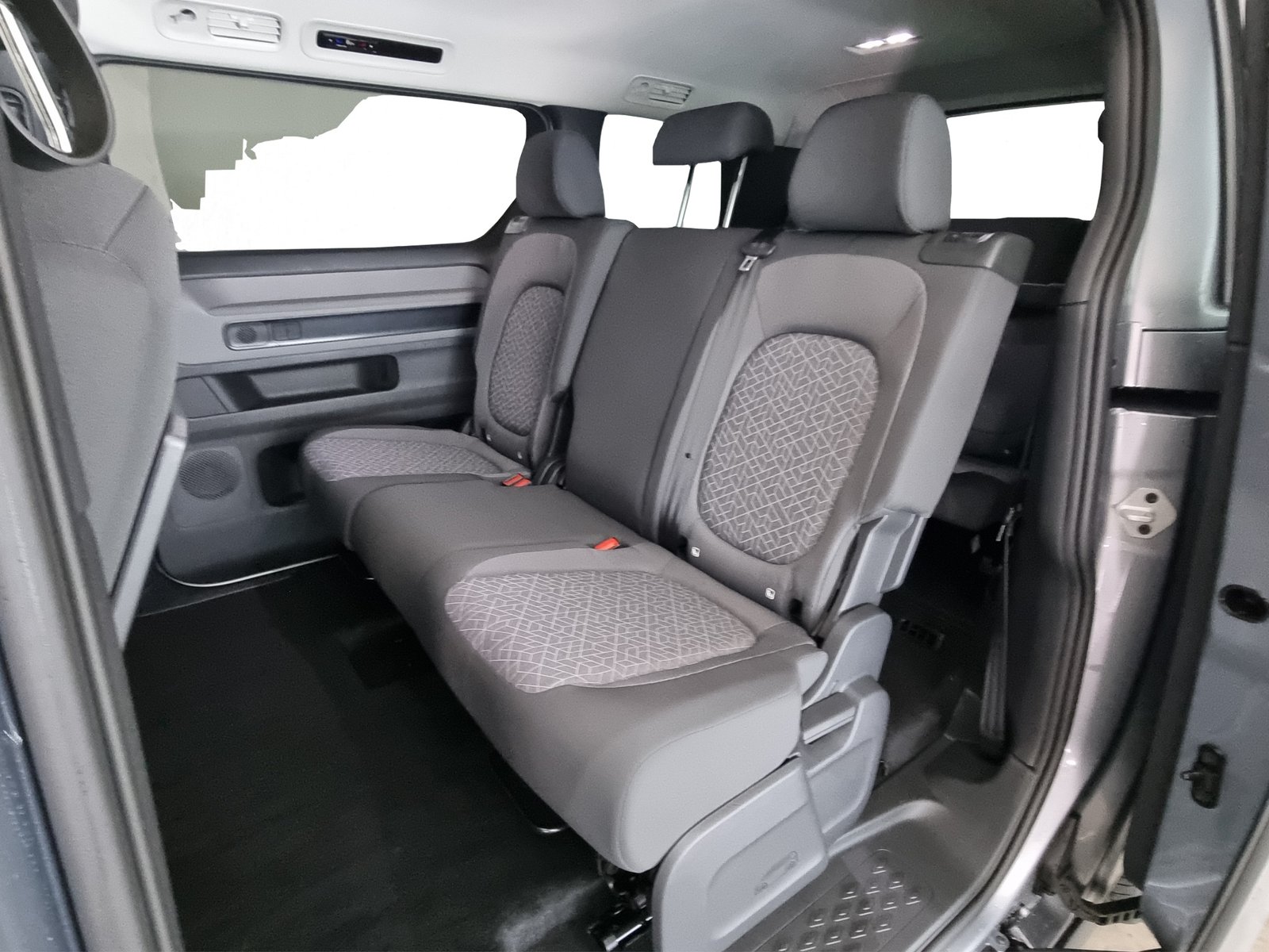 VW ID.Buzz LWB Pro (lang) 7-Sitzer, Electric, New car, Automatic - 7