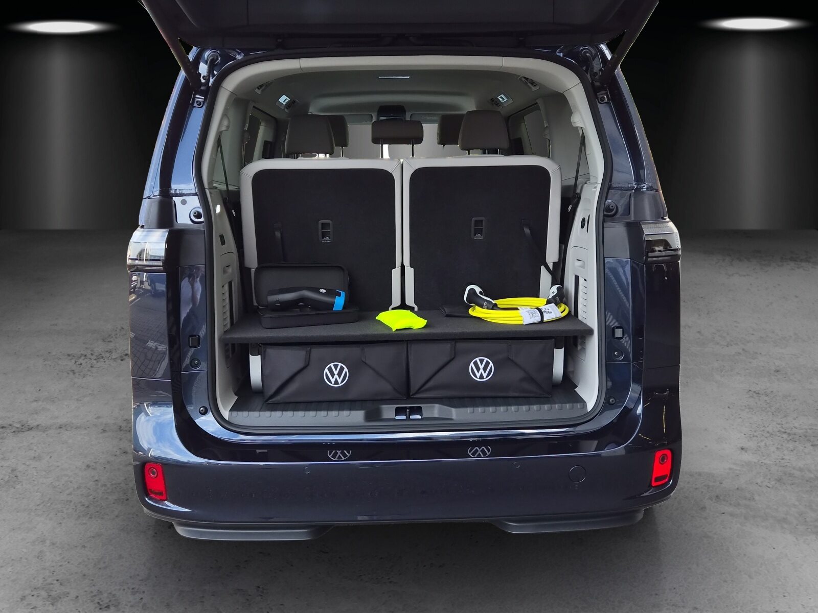 VW ID. Buzz Pro LWB 4Motion, Electric, New car, Automatic - 7