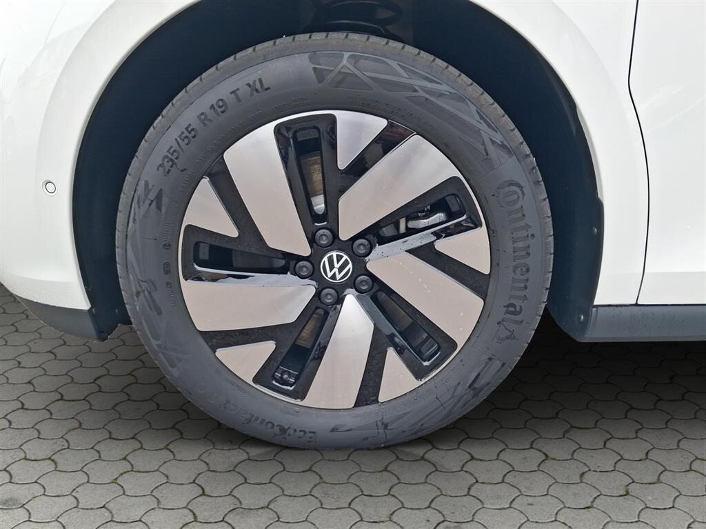 VW ID. Buzz Pro Energy LWB, Electric, Second hand / Used, Automatic - 6