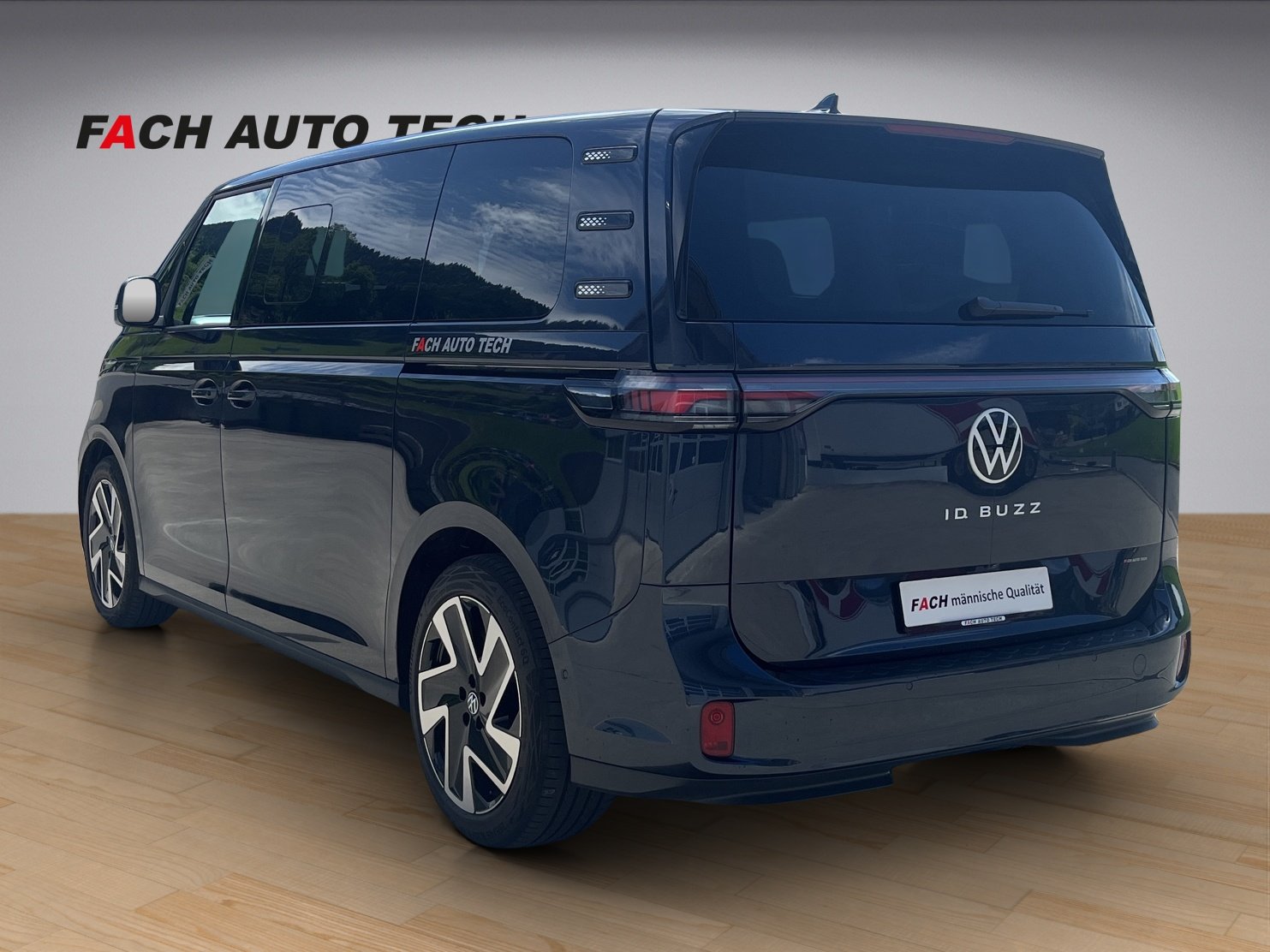 VW ID.Buzz Bus LWB 91kWh Pro, Electric, Second hand / Used, Automatic - 4