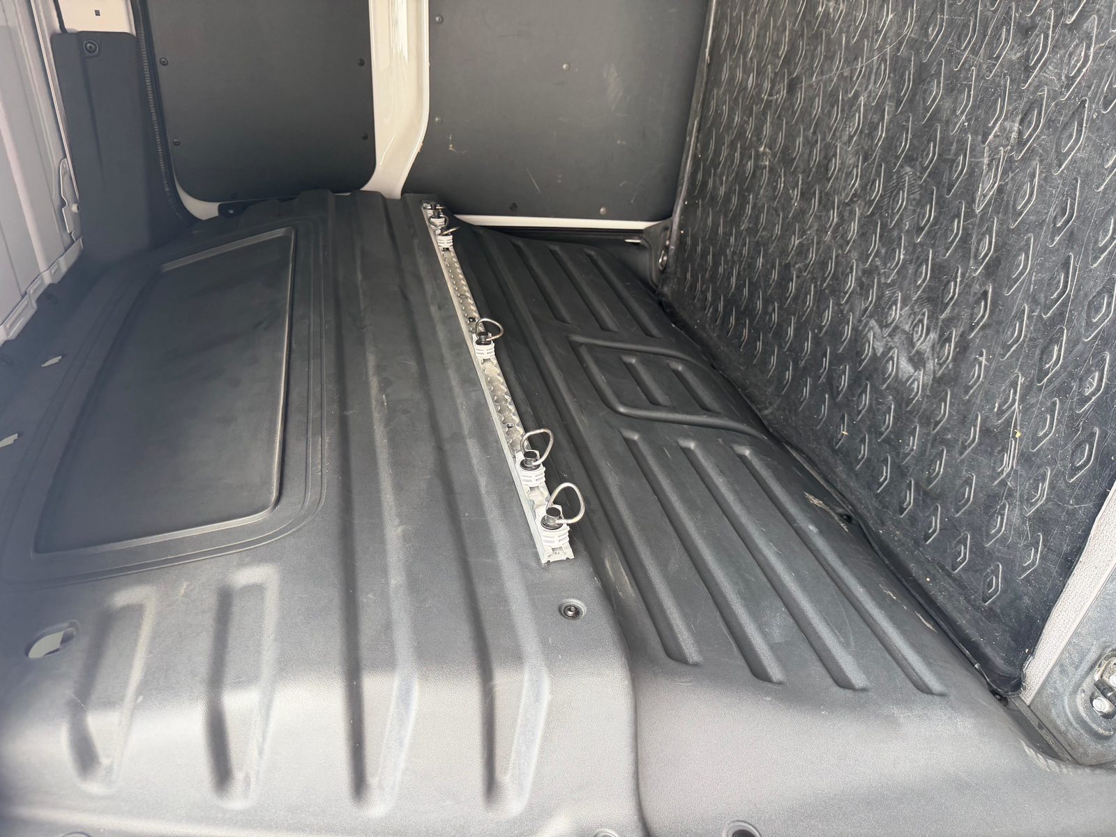 VW ID.Buzz Cargo 61kWh, Électrique, Occasion / Utilisé, Automatique - 7