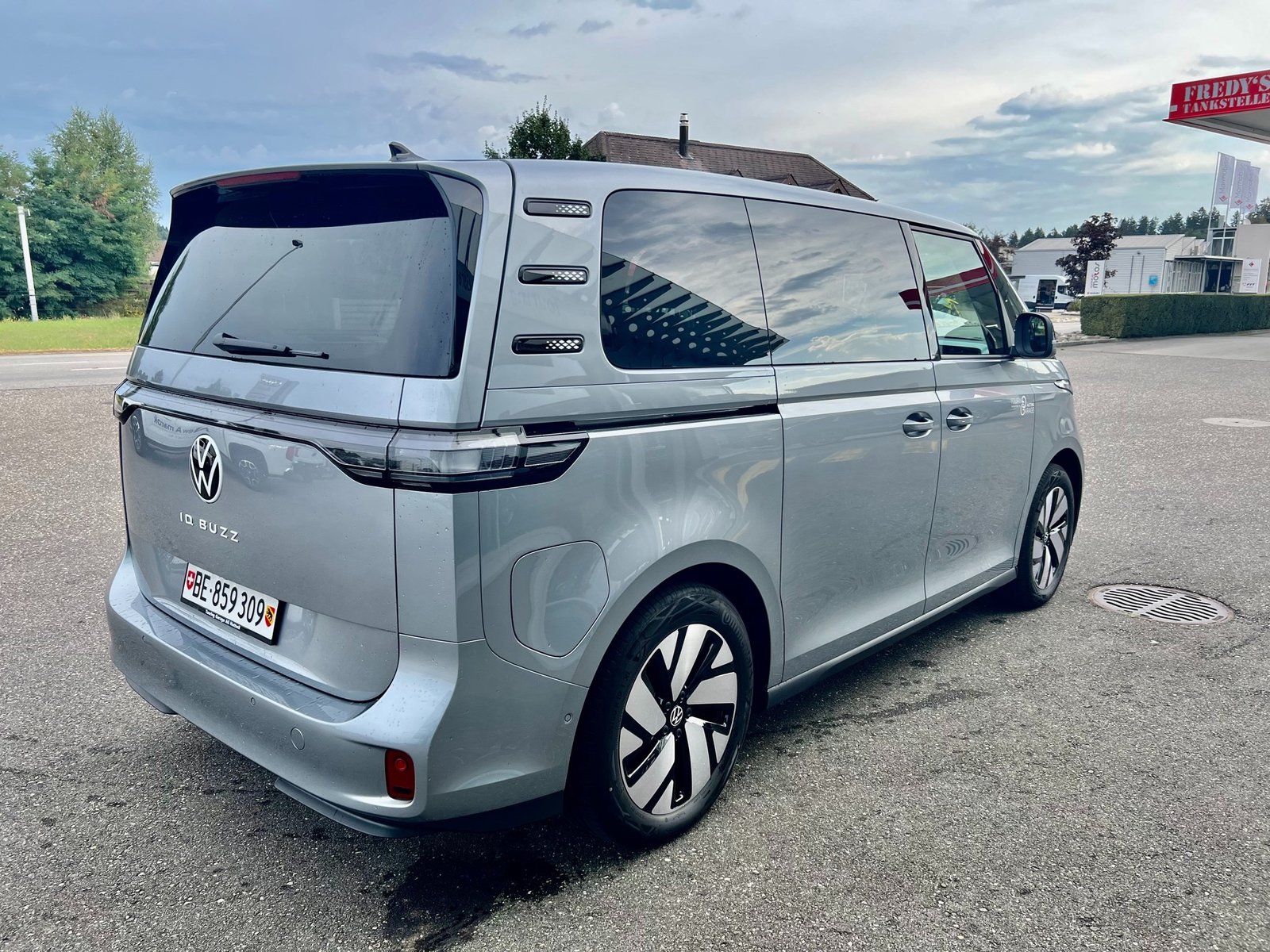 VW ID.Buzz Pro, Electric, Ex-demonstrator, Automatic - 7