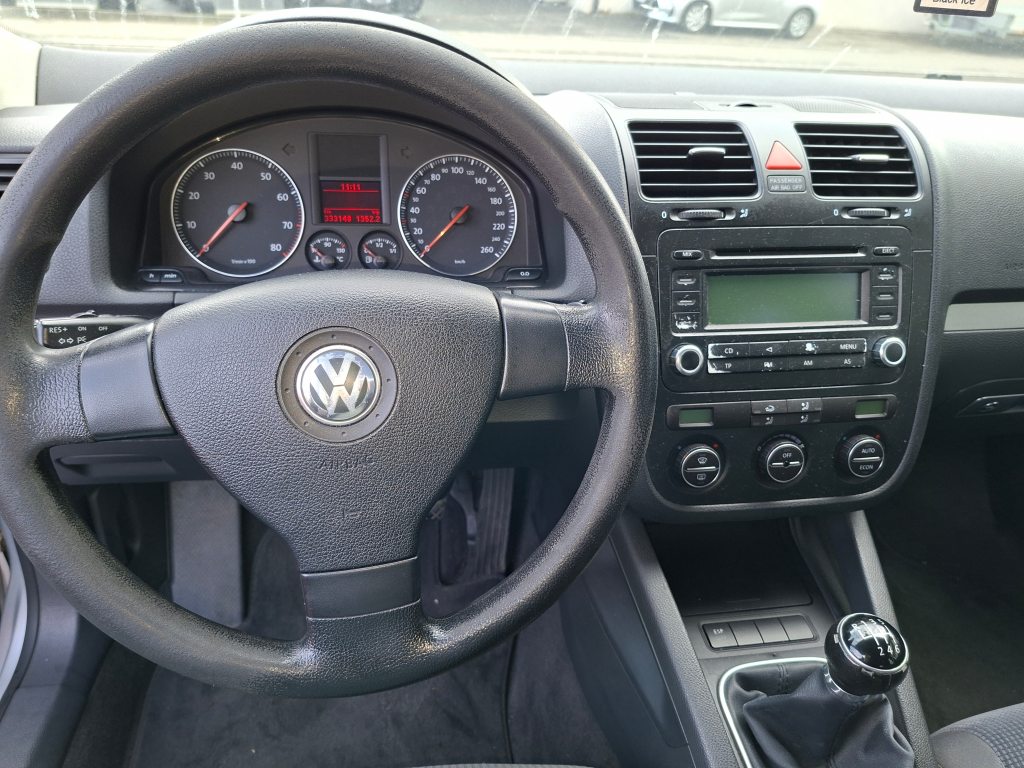 VW JETTA 2.0 FSI Comfortline, Benzin, Occasion / Gebraucht, Handschaltung - 7
