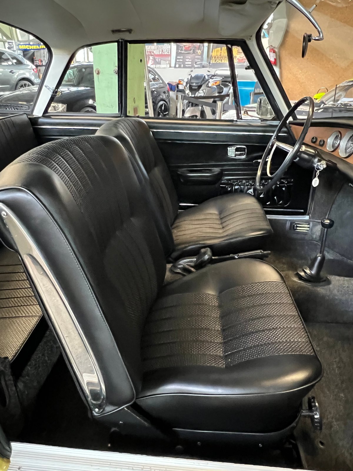 VW KARMANN-GHIA 34 C 1600, Essence, Occasion / Utilisé, Manuelle - 5