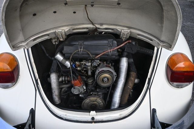 VW 1303, Petrol, Classic, Manual - 3