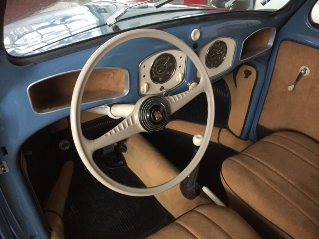 VW 1100 Brezel, Essence, Voiture de collection, Manuelle - 3
