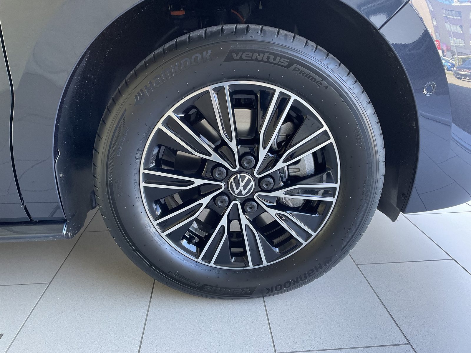 VW Multivan Liberty kurz, Hybride Integrale Benzina/Elettrica, Auto nuove, Automatico - 5