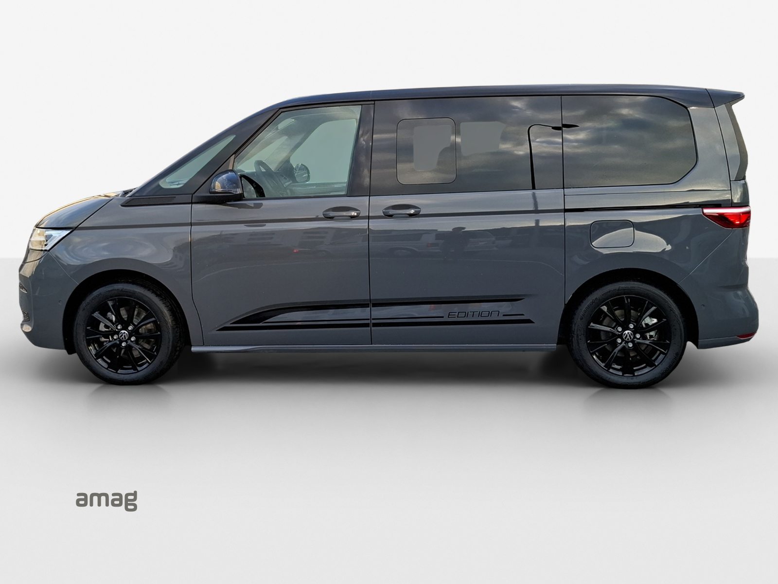 VW Multivan Life Edition kurz, Full-Hybrid Petrol/Electric, New car, Automatic - 2
