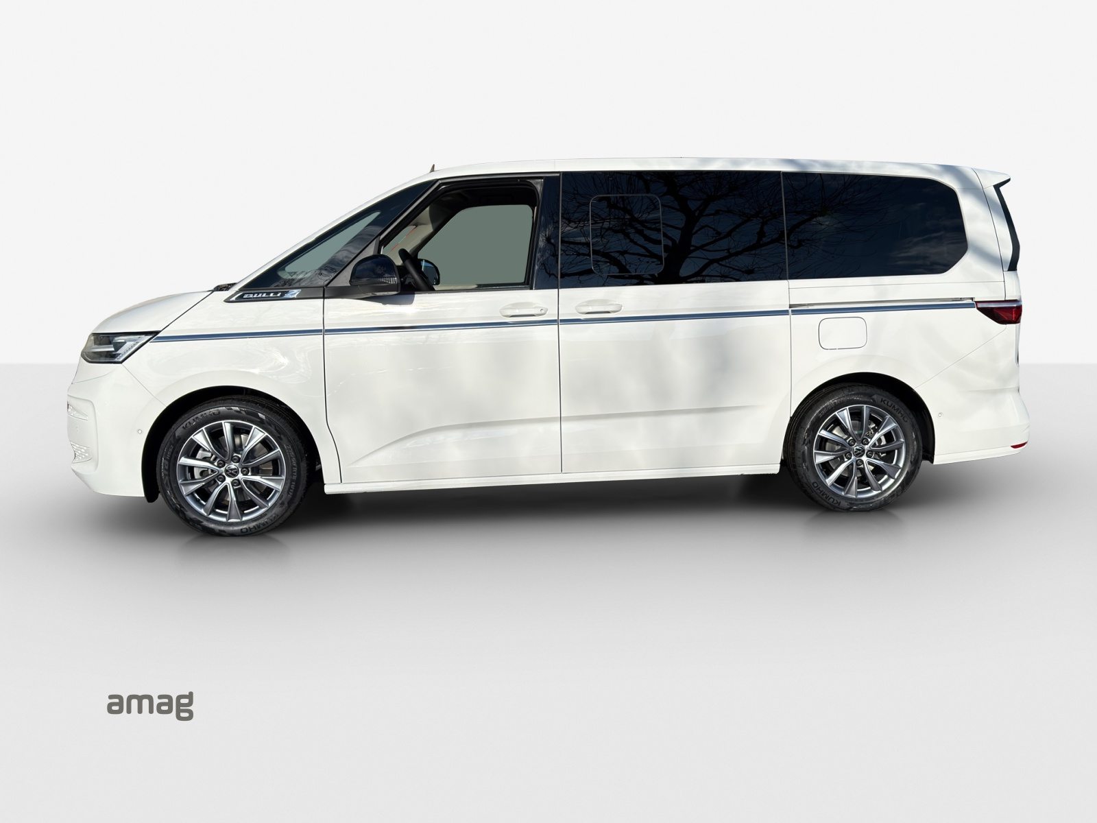 VW Multivan Style Liberty lang, Full-Hybrid Petrol/Electric, New car, Automatic - 2