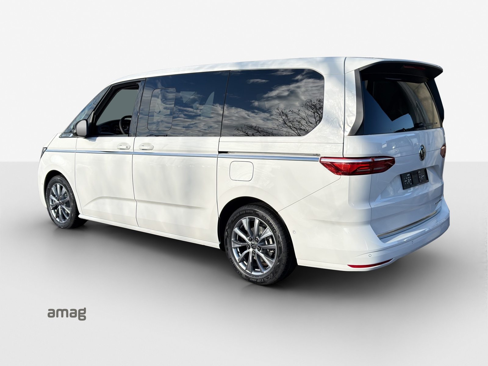 VW Multivan Style Liberty lang, Full-Hybrid Petrol/Electric, New car, Automatic - 3