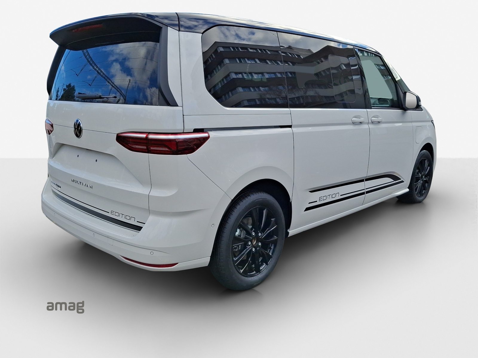 VW Multivan Life Edition kurz, Full-Hybrid Petrol/Electric, New car, Automatic - 5
