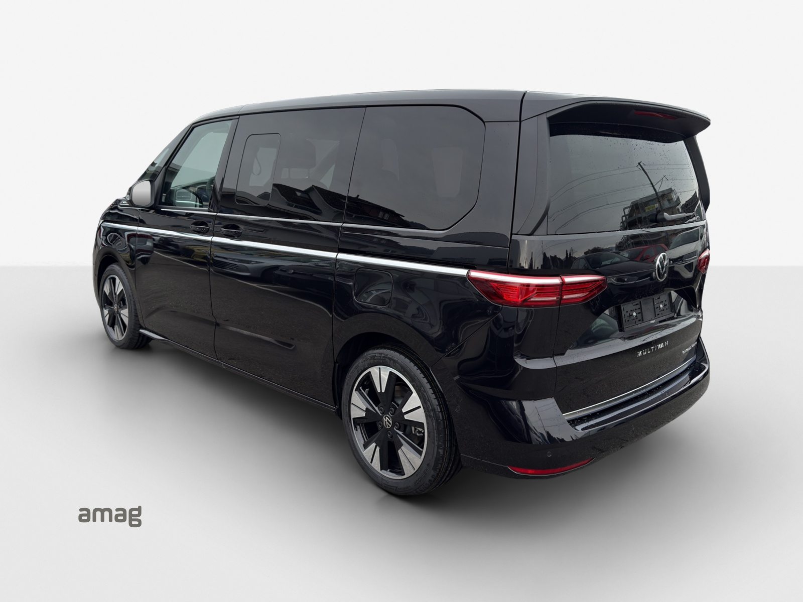 VW Multivan Style Liberty kurz, Full-Hybrid Petrol/Electric, New car, Automatic - 3