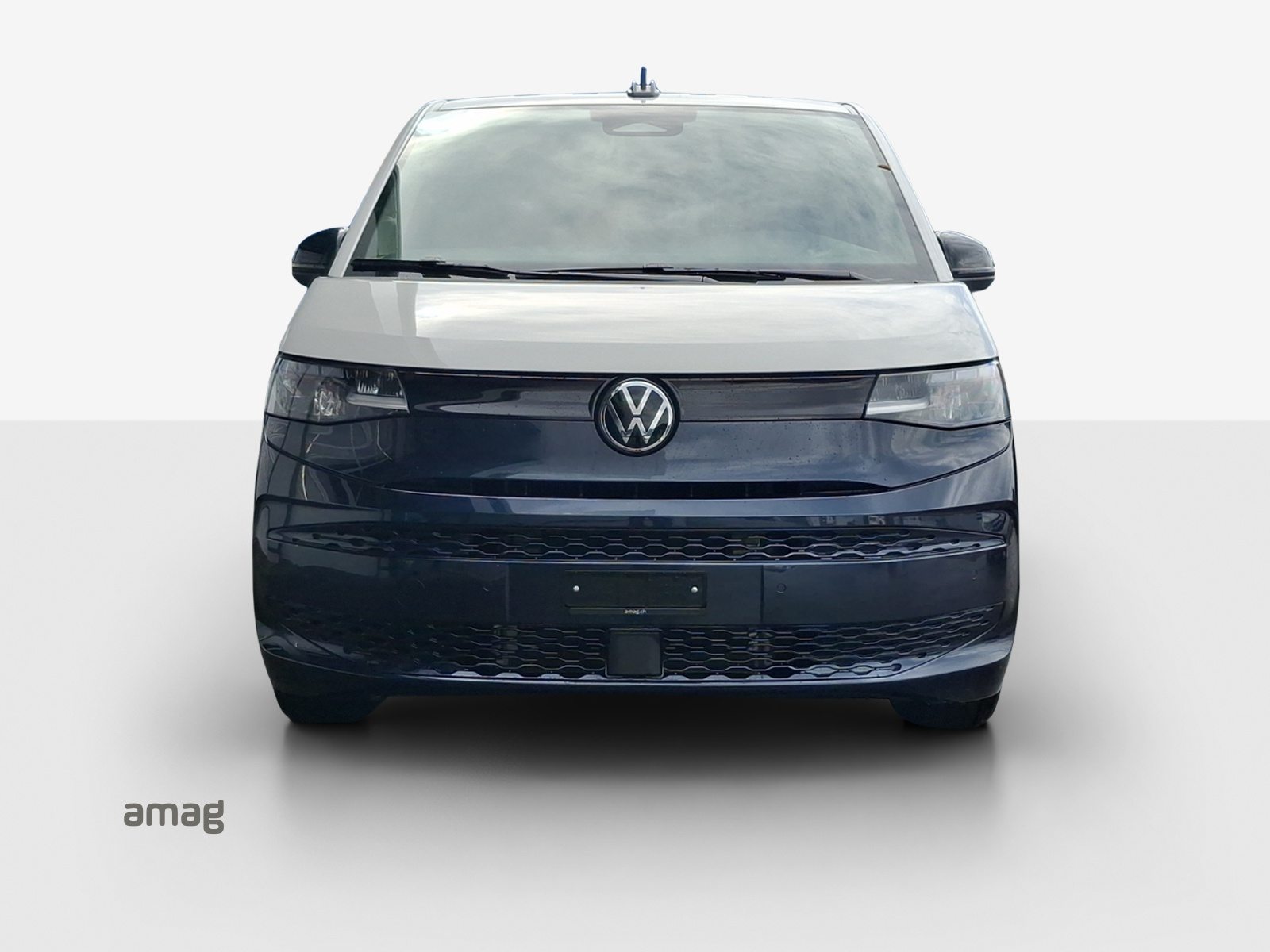 VW Multivan Liberty kurz, Voll-Hybrid Benzin/Elektro, Neuwagen, Automatik - 7