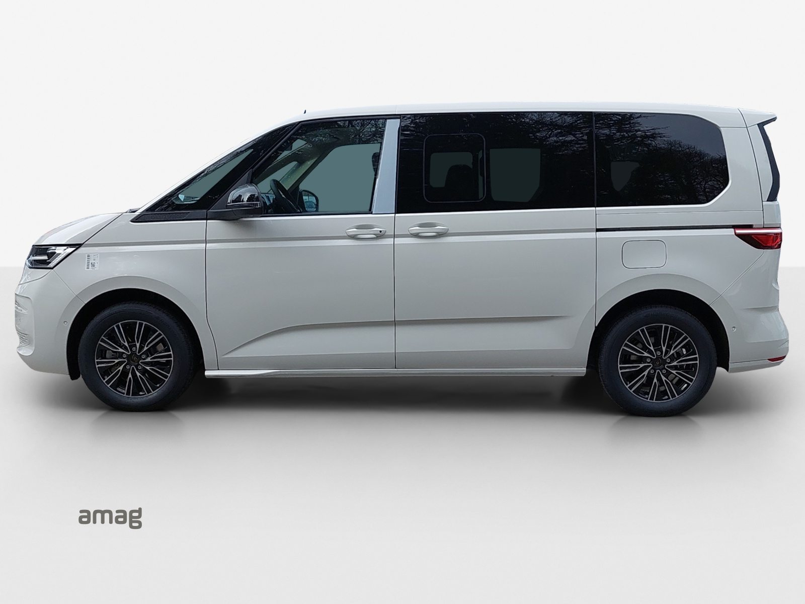 VW Multivan Liberty kurz, Voll-Hybrid Benzin/Elektro, Neuwagen, Automatik - 2