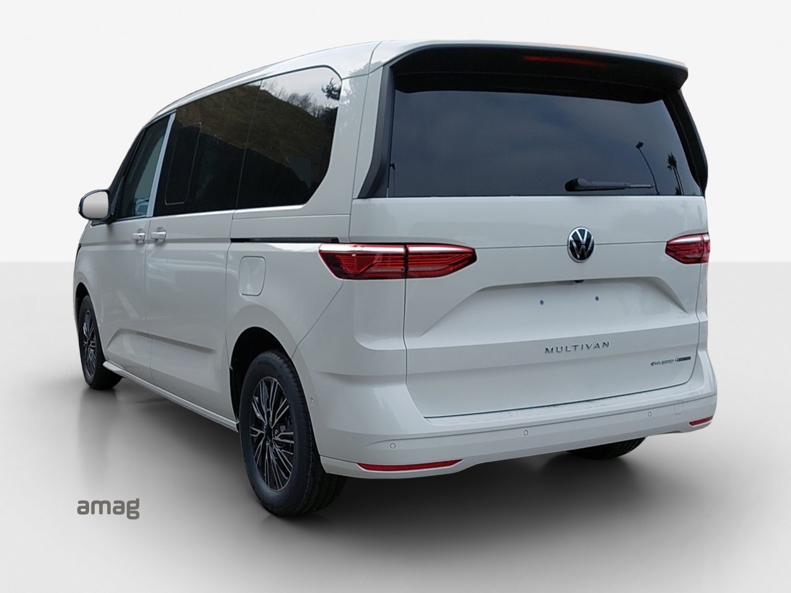 VW Multivan Liberty kurz, Voll-Hybrid Benzin/Elektro, Neuwagen, Automatik - 3