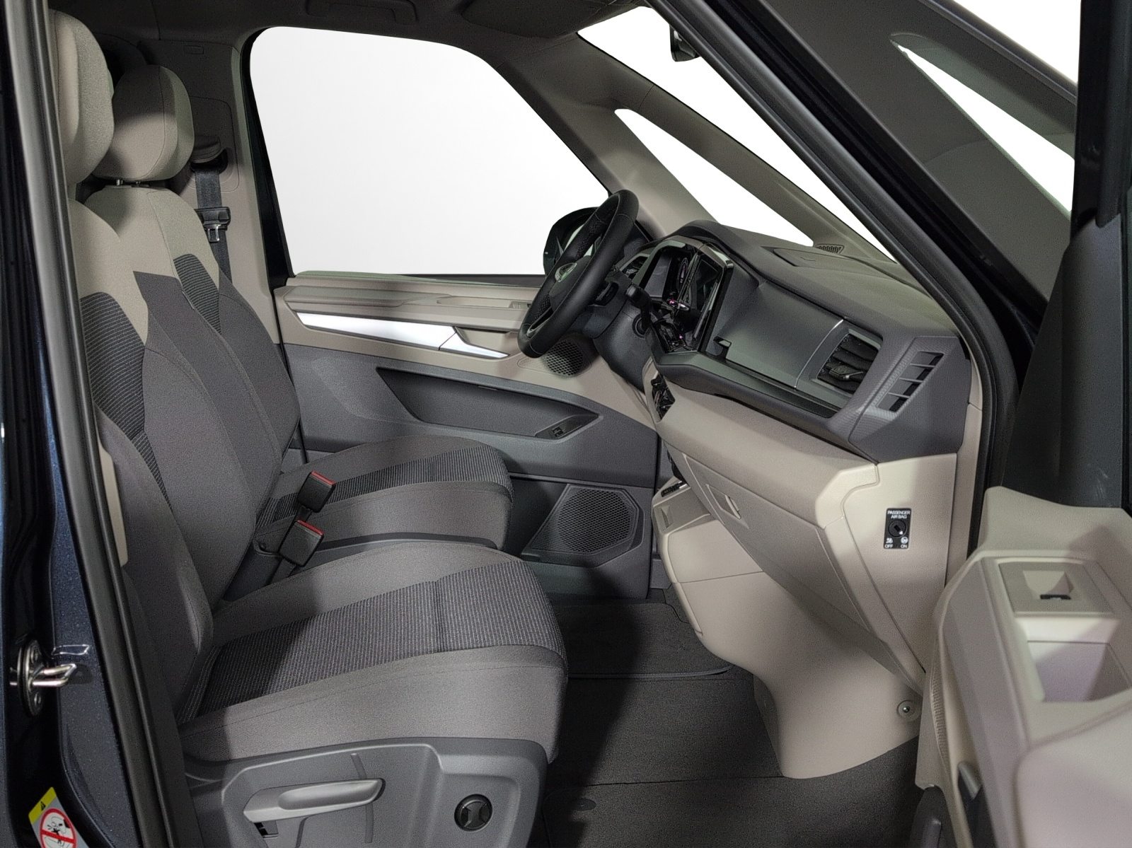VW Multivan Liberty kurz, Full-Hybrid Petrol/Electric, New car, Automatic - 6