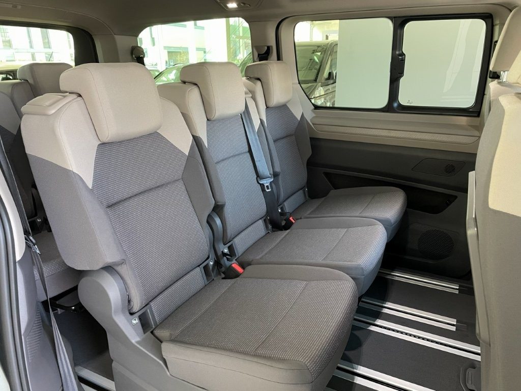 VW Multivan Liberty lang, Diesel, New car, Automatic - 7