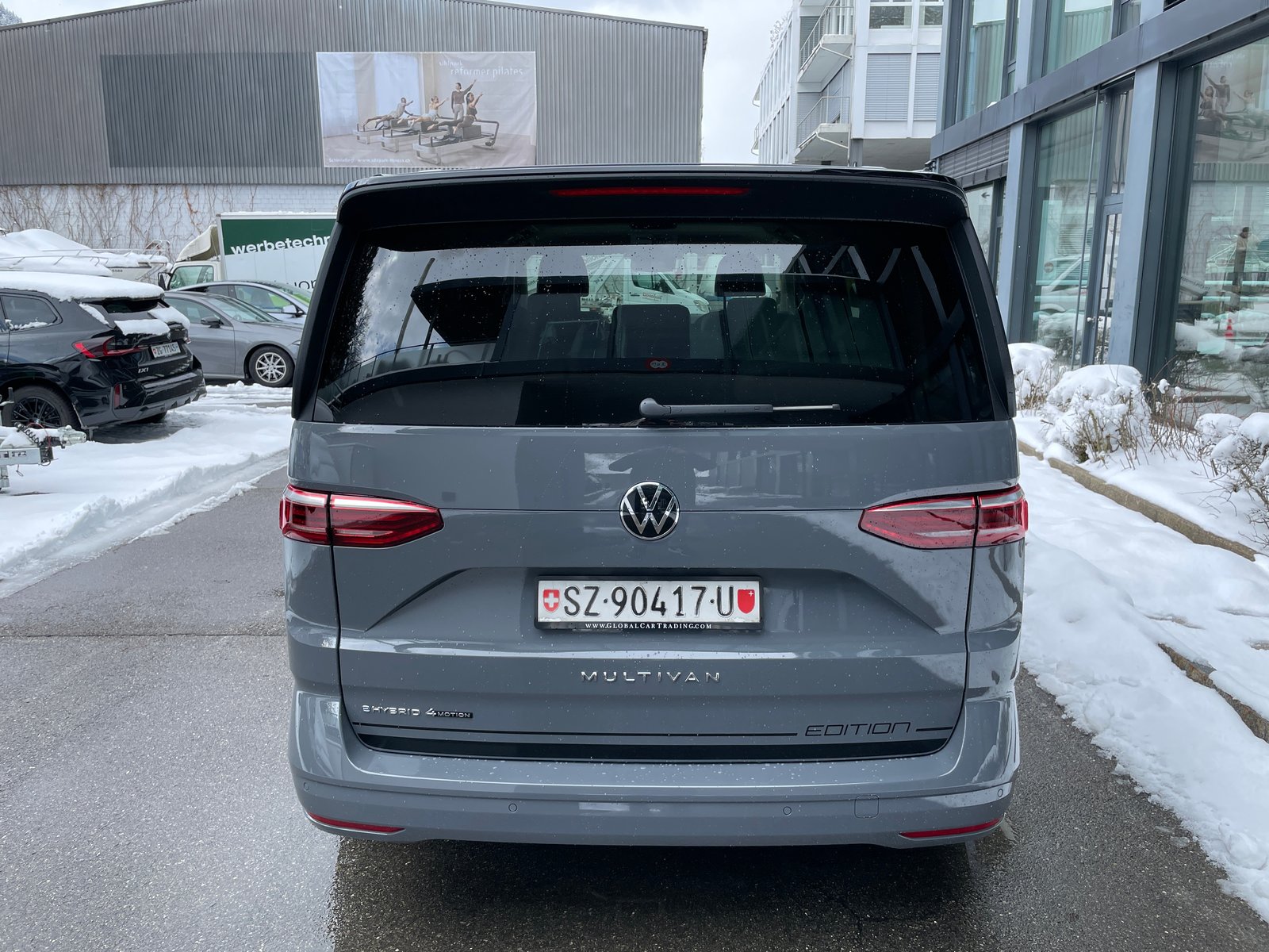 VW Multivan 1.5 eHybrid Life Edition 4Motion DSG, Plug-in-Hybrid Benzin/Elektro, Neuwagen, Automatik - 4