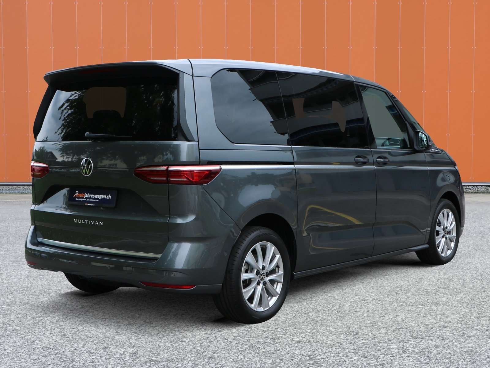 VW Multivan 1.5 eHybrid kurz Style 4Motion DSG, Plug-in-Hybrid Benzin/Elektro, Neuwagen, Automatik - 2