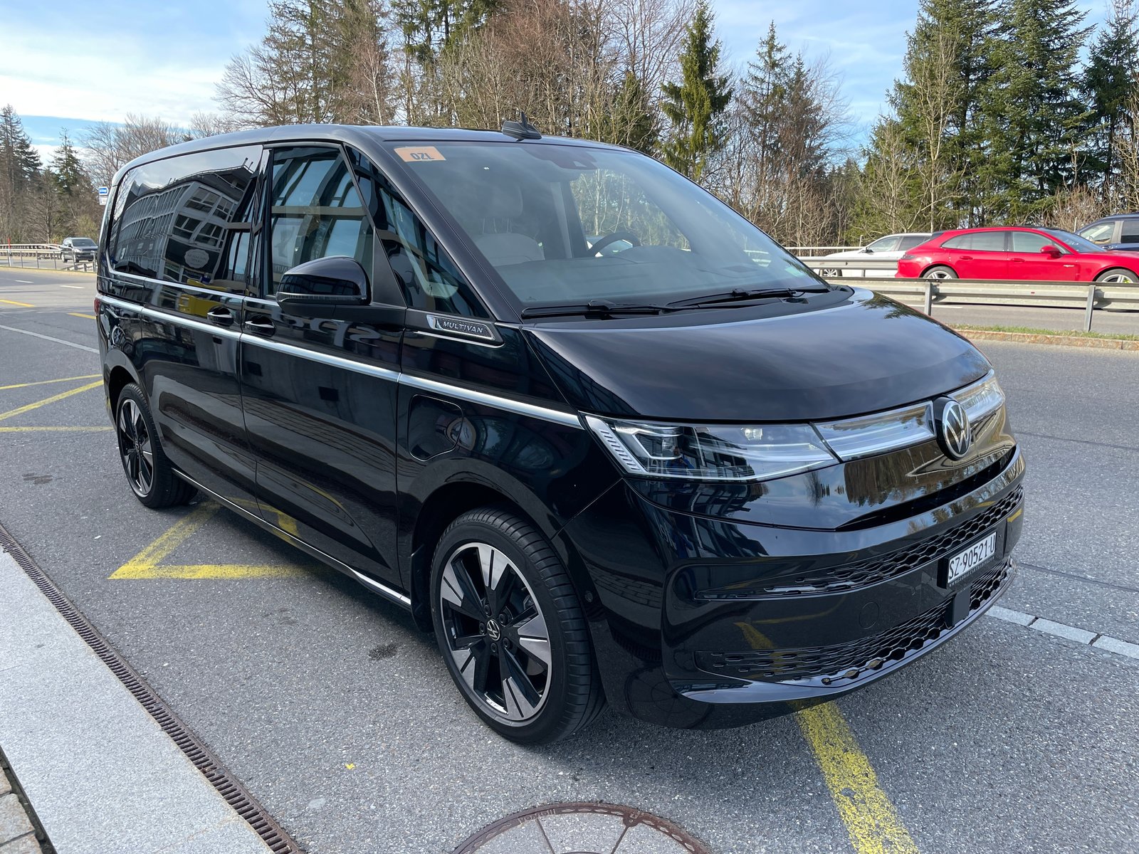 VW Multivan 1.4 eHybrid Style DSG - 6 Sitzer, Plug-in-Hybrid Benzina/Elettrica, Auto nuove, Automatico - 3