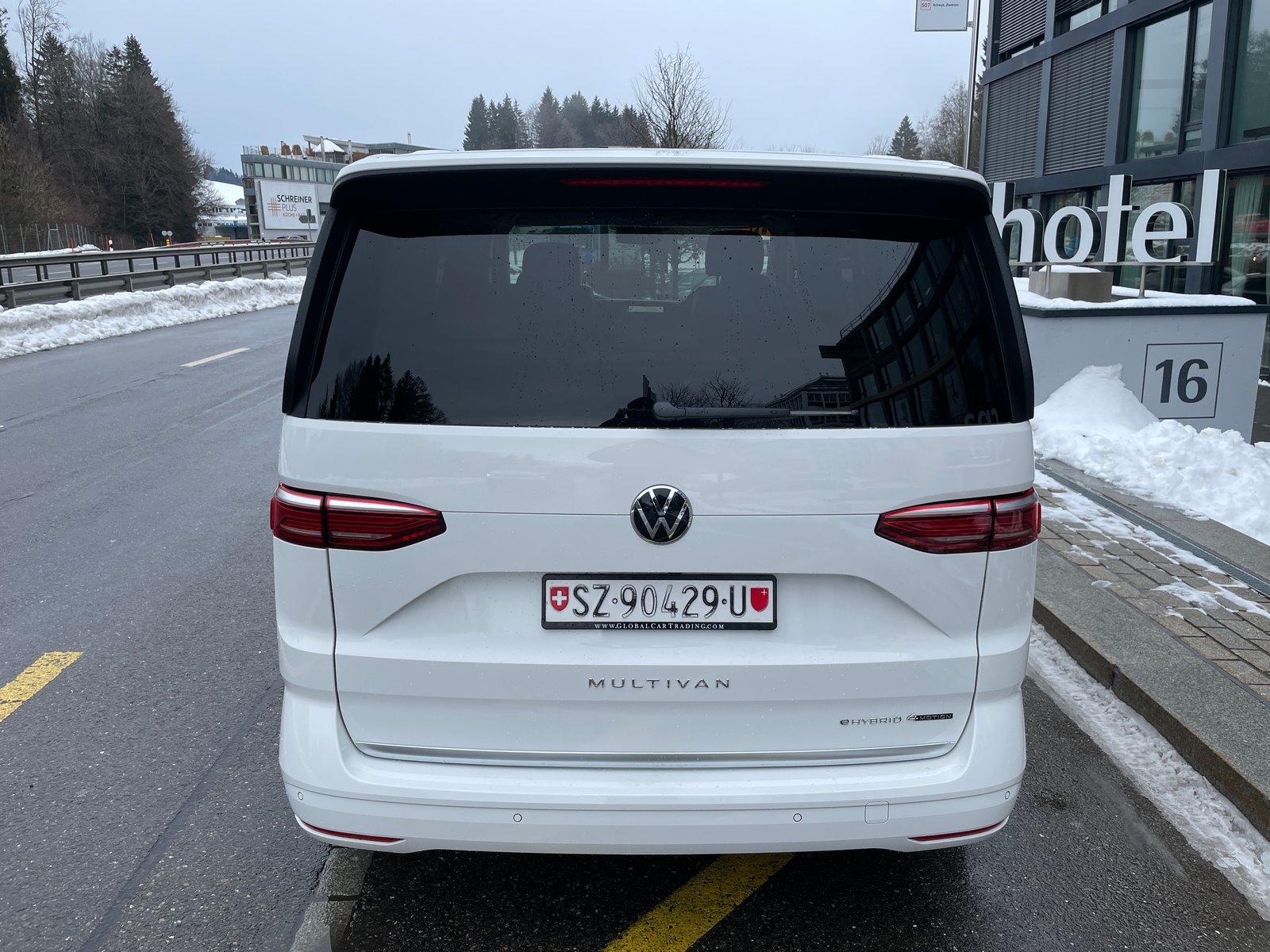 VW Multivan 1.5 eHybrid Style 4Motion DSG, Plug-in-Hybrid Petrol/Electric, New car, Automatic - 7