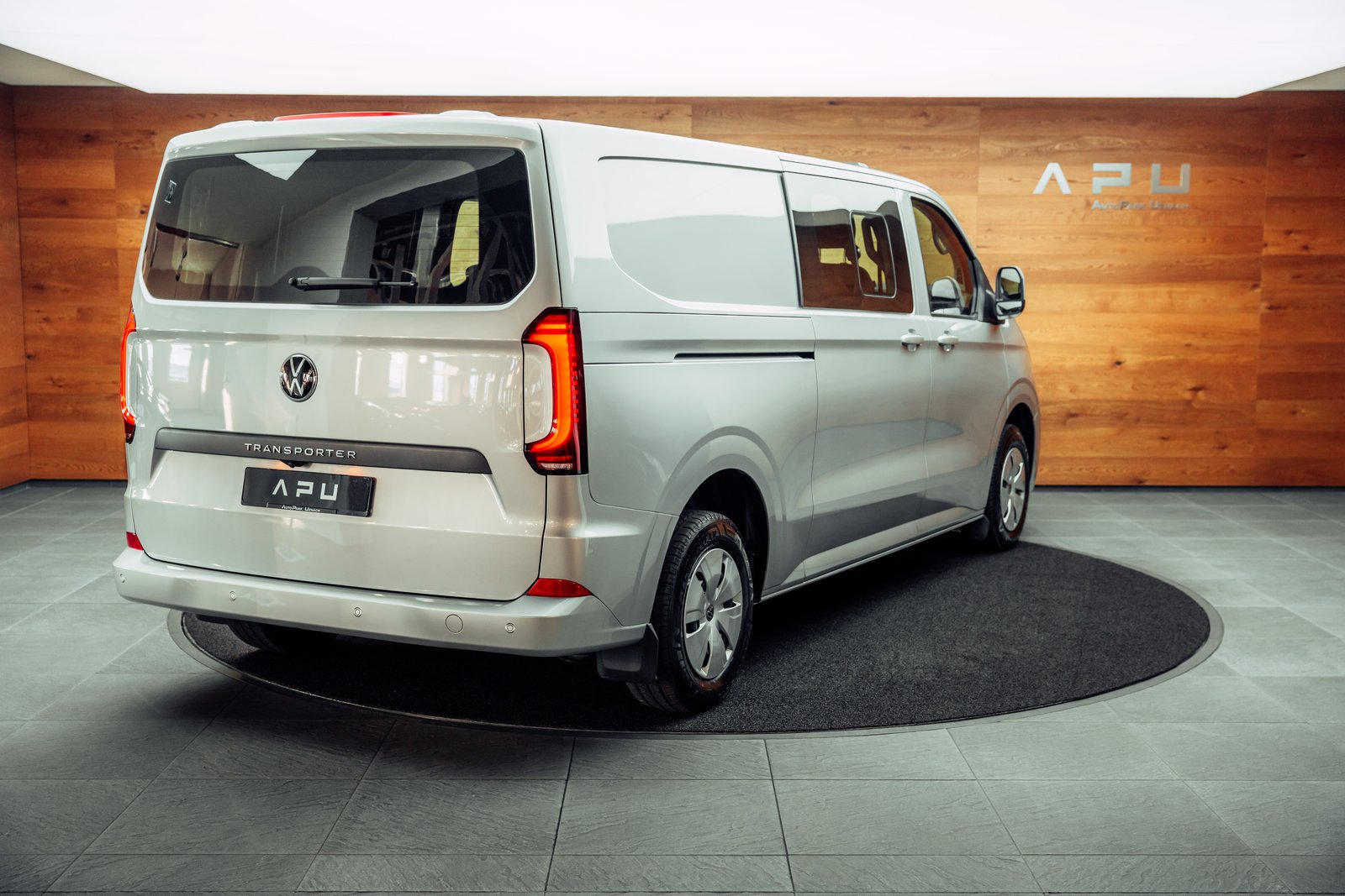 VW Multivan 2.0 TDI Lang, Diesel, Neuwagen, Handschaltung - 2