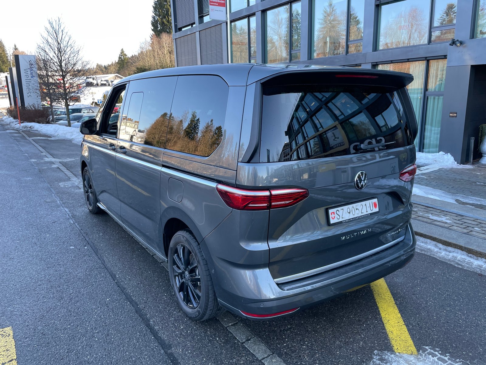 VW Multivan 1.5 eHybrid Style 4Motion DSG, Hybride Rechargeable Essence/Électricité, Voiture nouvelle, Automatique - 4