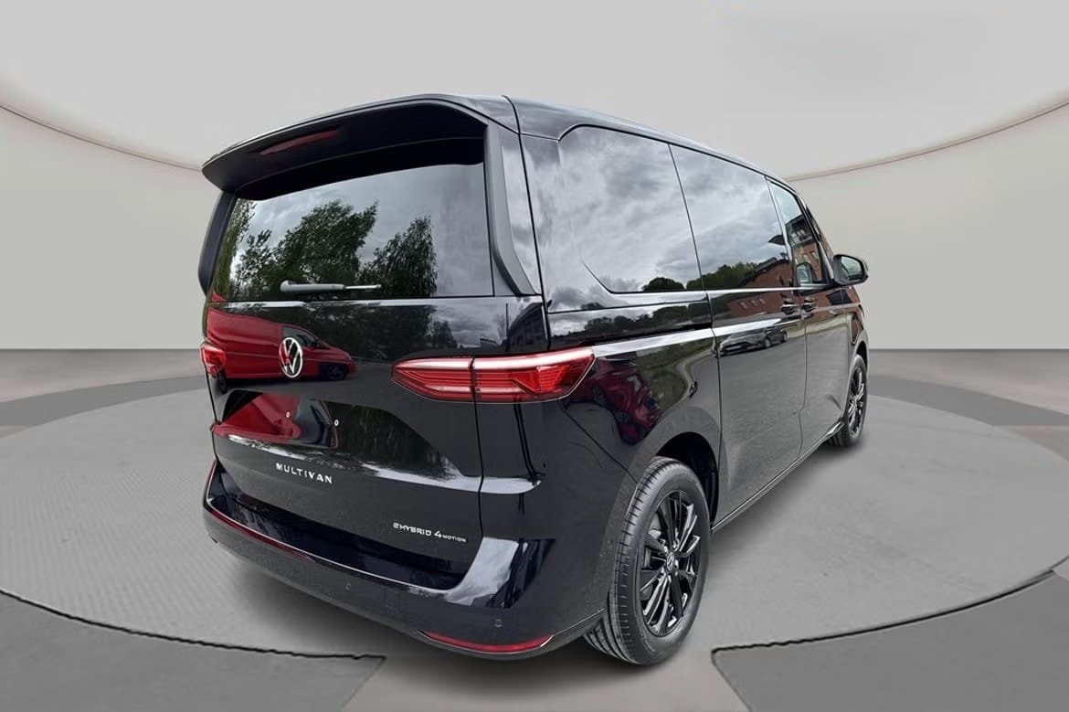 VW Multivan 1.5 eHybrid Life 4Motion DSG, Plug-in-Hybrid Petrol/Electric, New car, Automatic - 4