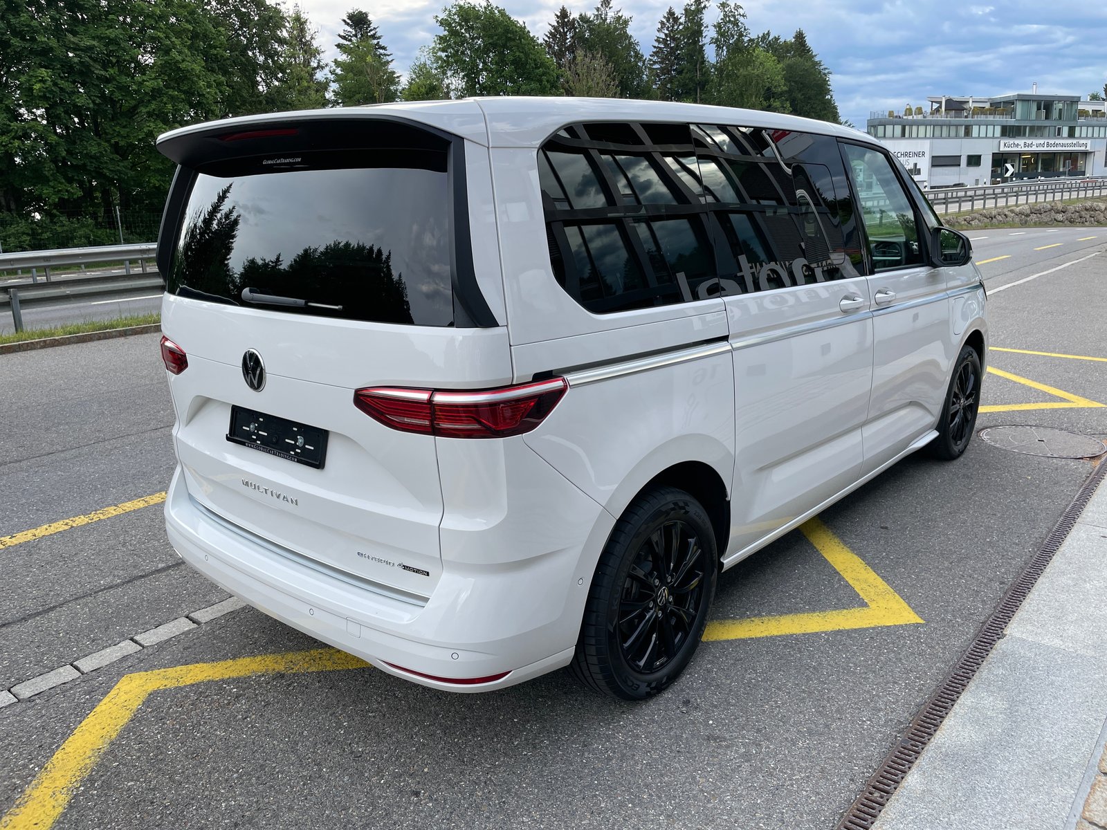 VW Multivan 1.5 eHybrid Style 4Motion DSG, Plug-in-Hybrid Petrol/Electric, New car, Automatic - 6