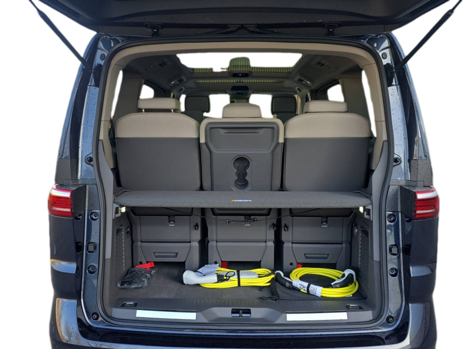 VW Multivan kurz 1.5 eHybrid Style 4Motion DSG, Plug-in-Hybrid Petrol/Electric, New car, Automatic - 3