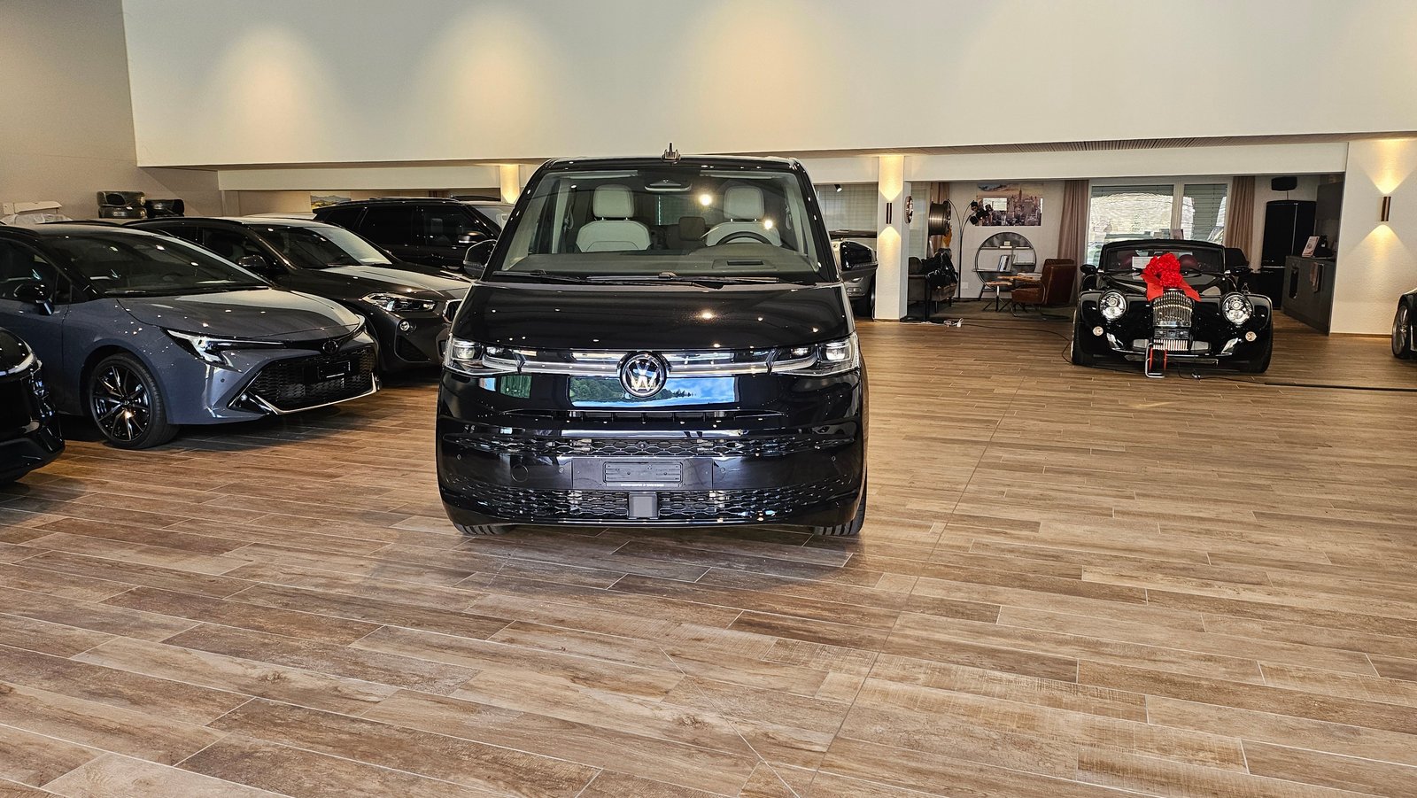 VW Multivan 1.5 eHybrid Style Lang 4Motion DSG NP. 106'000.-, Plug-in-Hybrid Benzin/Elektro, Neuwagen, Automatik - 3