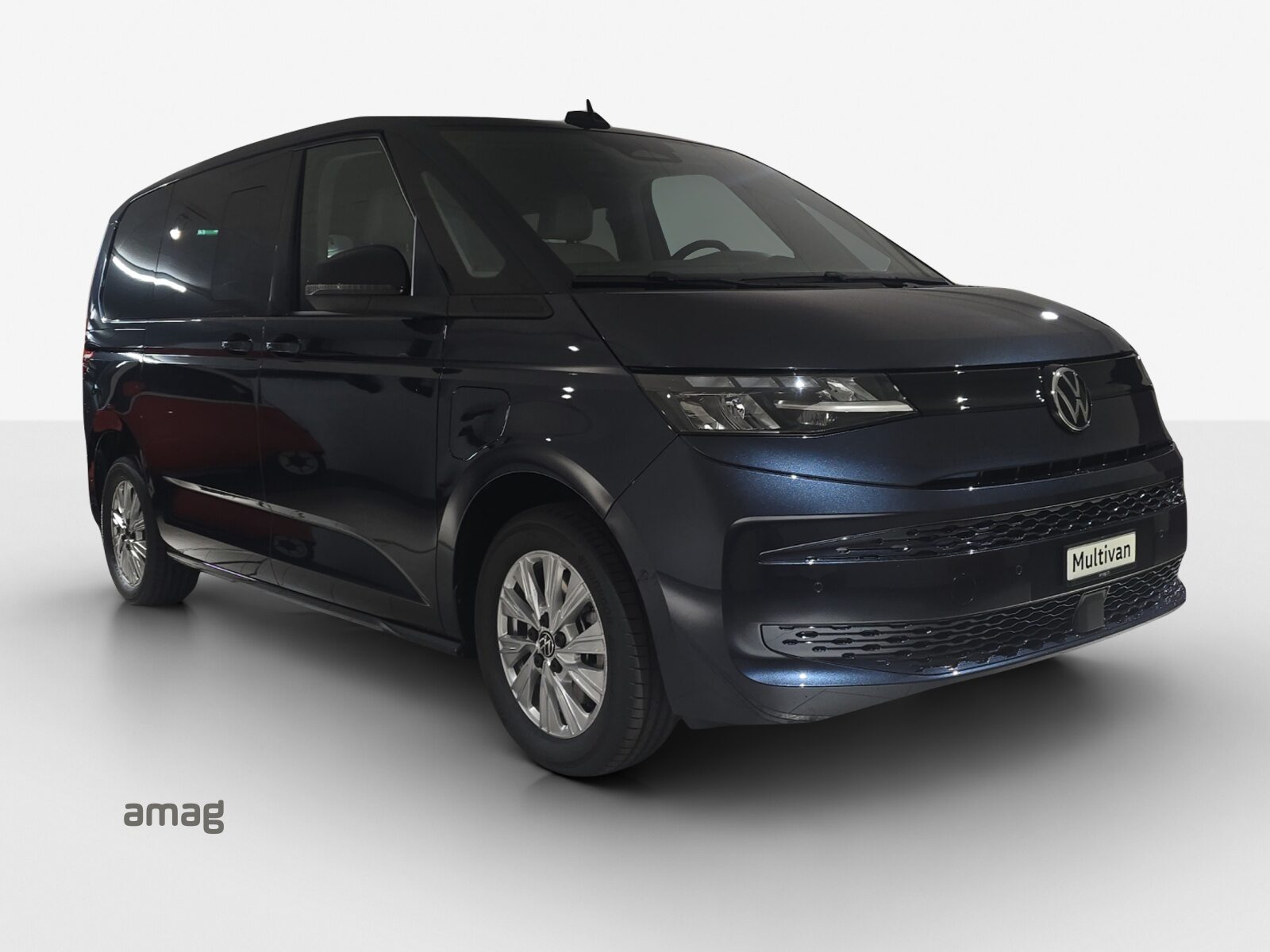 VW Multivan Liberty kurz, Voll-Hybrid Benzin/Elektro, Neuwagen, Automatik - 6