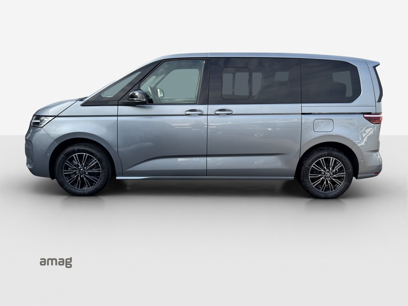 VW Multivan Liberty kurz, Full-Hybrid Petrol/Electric, New car, Automatic - 2