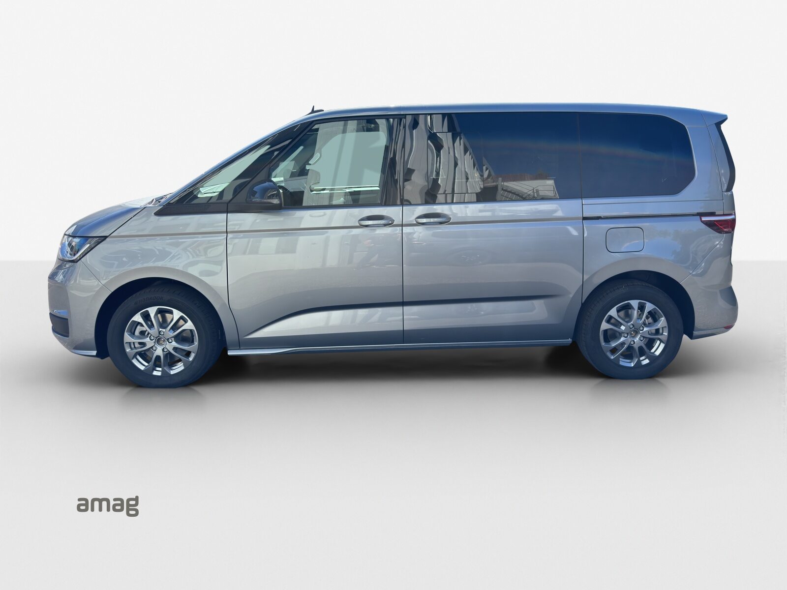 VW Multivan Trend Liberty kurz, Full-Hybrid Petrol/Electric, New car, Automatic - 2