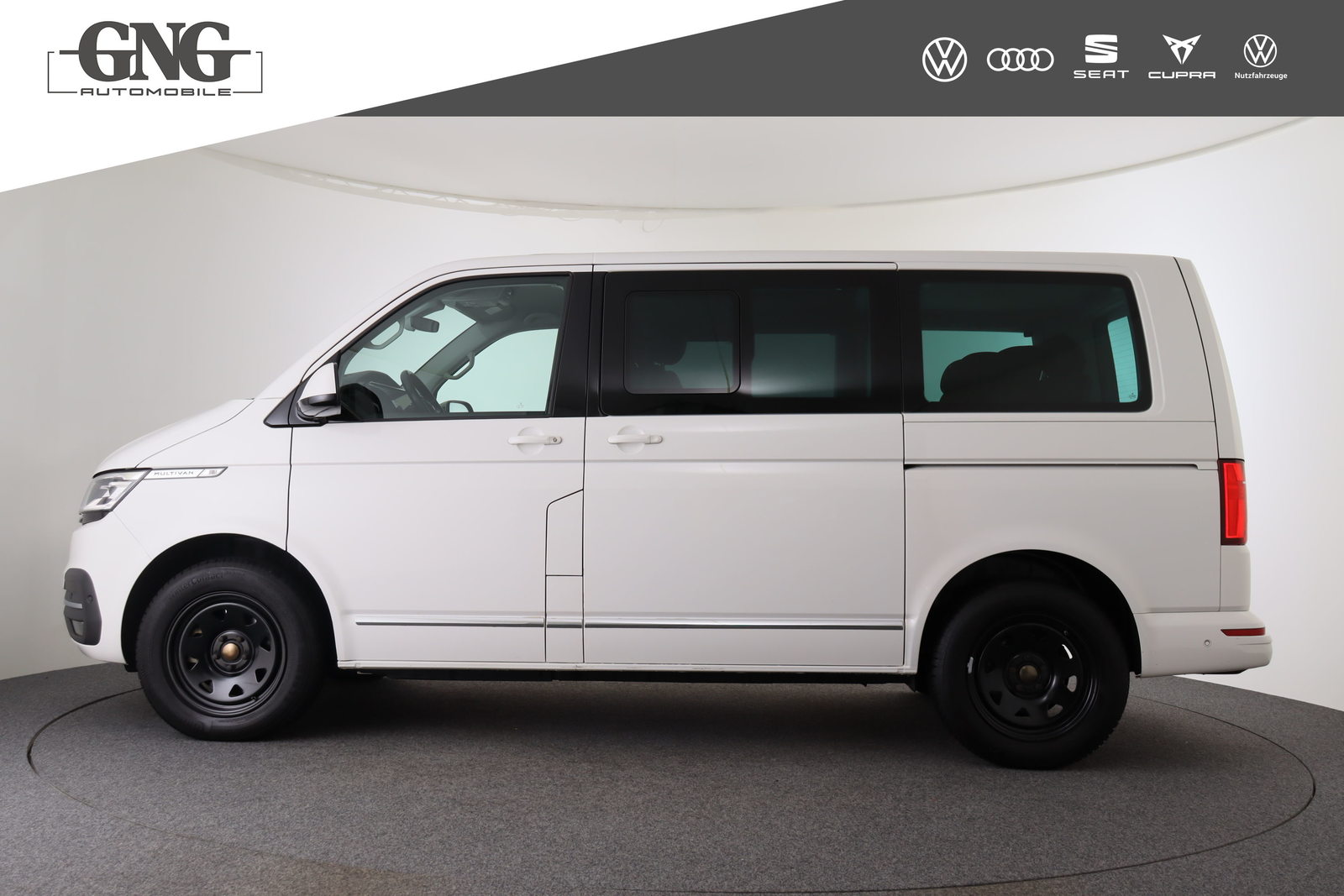 VW Multivan 6.1 Highline, Diesel, Occasion / Utilisé, Automatique - 2