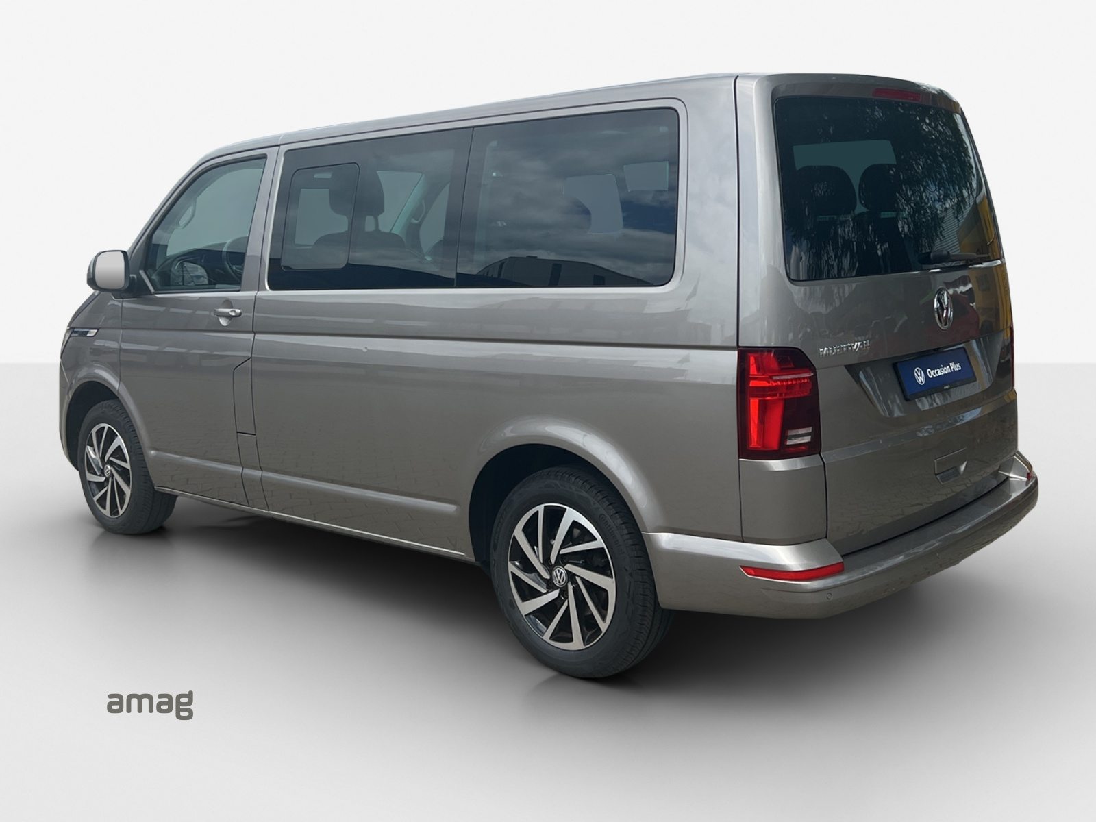 VW Multivan 6.1 Family, Diesel, Second hand / Used, Automatic - 3