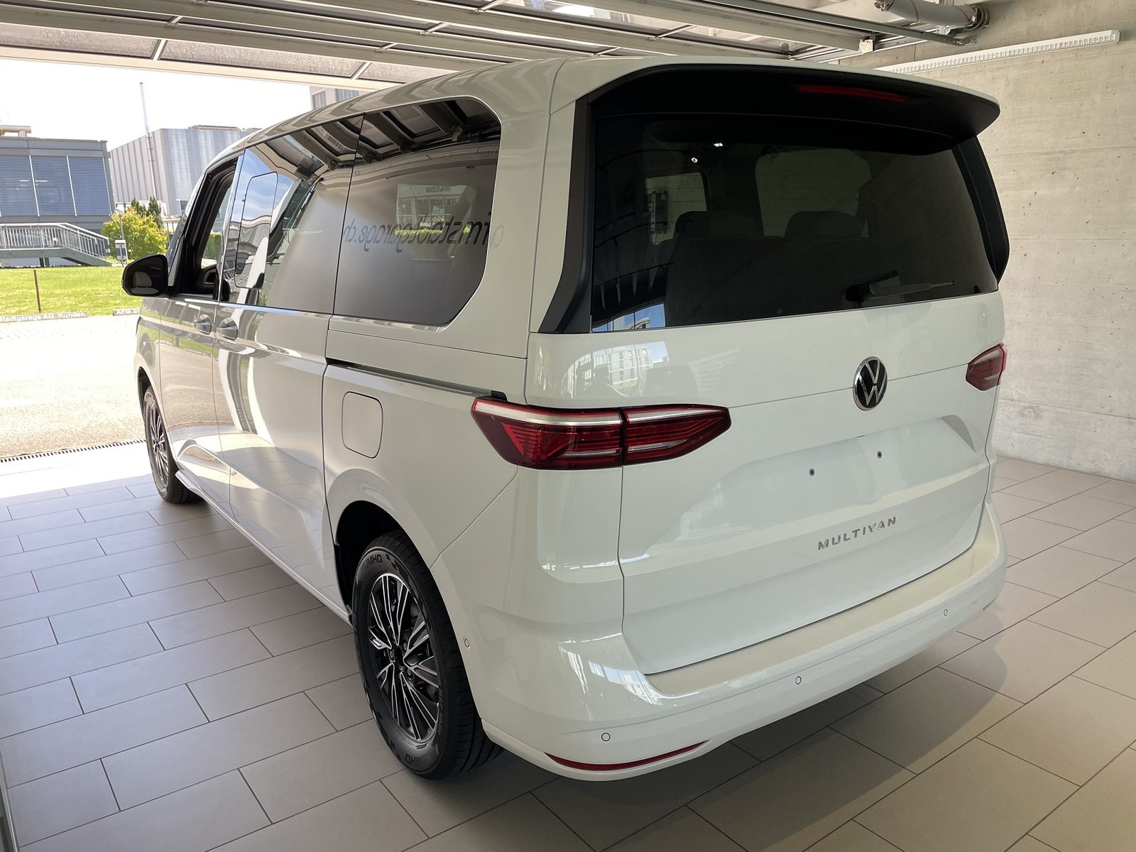 VW Multivan Liberty kurz, Essence, Occasion / Utilisé, Automatique - 4