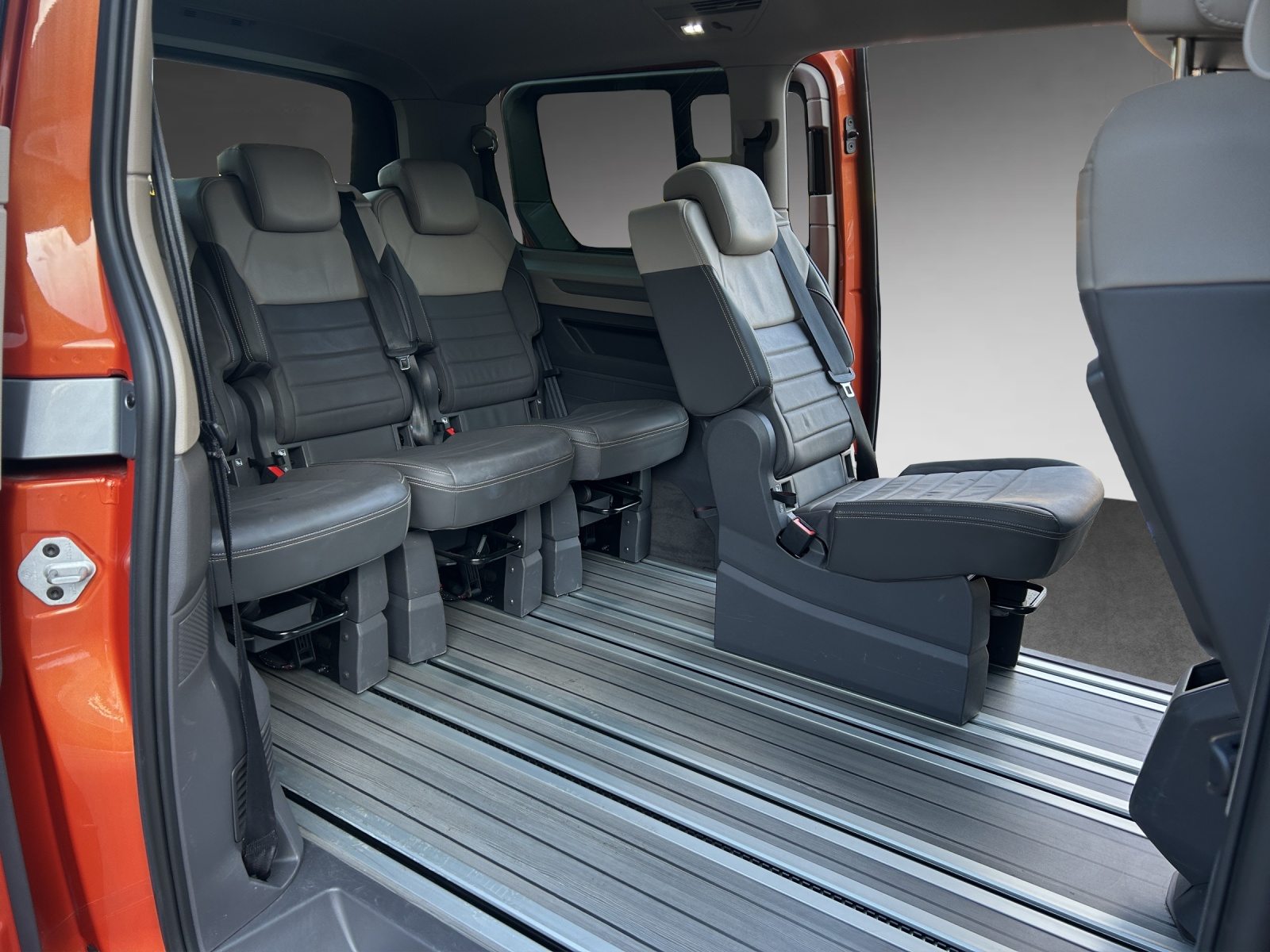 VW New Multivan Style Liberty lang, Full-Hybrid Petrol/Electric, Second hand / Used, Automatic - 7