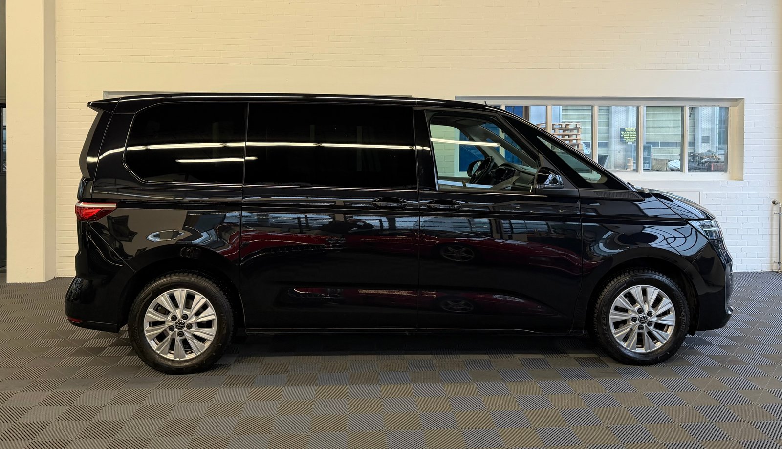 VW Multivan 2.0 TDI 150 PS DSG, Diesel, Occasion / Gebraucht, Automatik - 2