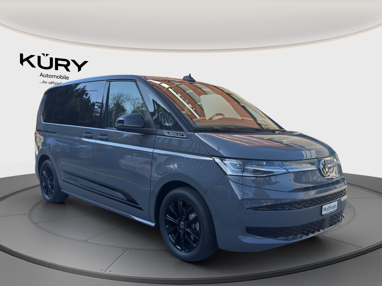 VW Multivan Life Edition kurz, Full-Hybrid Petrol/Electric, Second hand / Used, Automatic - 3