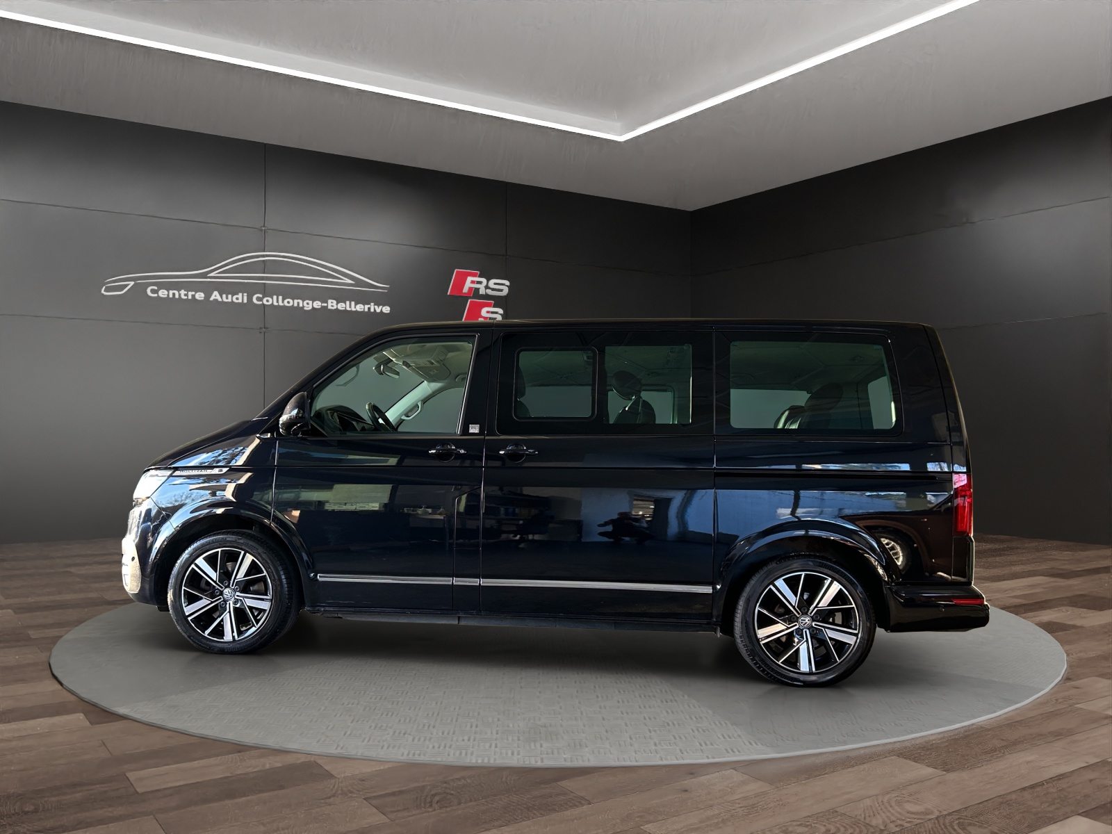 VW Multivan 6.1 Highline Liberty, Diesel, Occasion / Utilisé, Automatique - 3