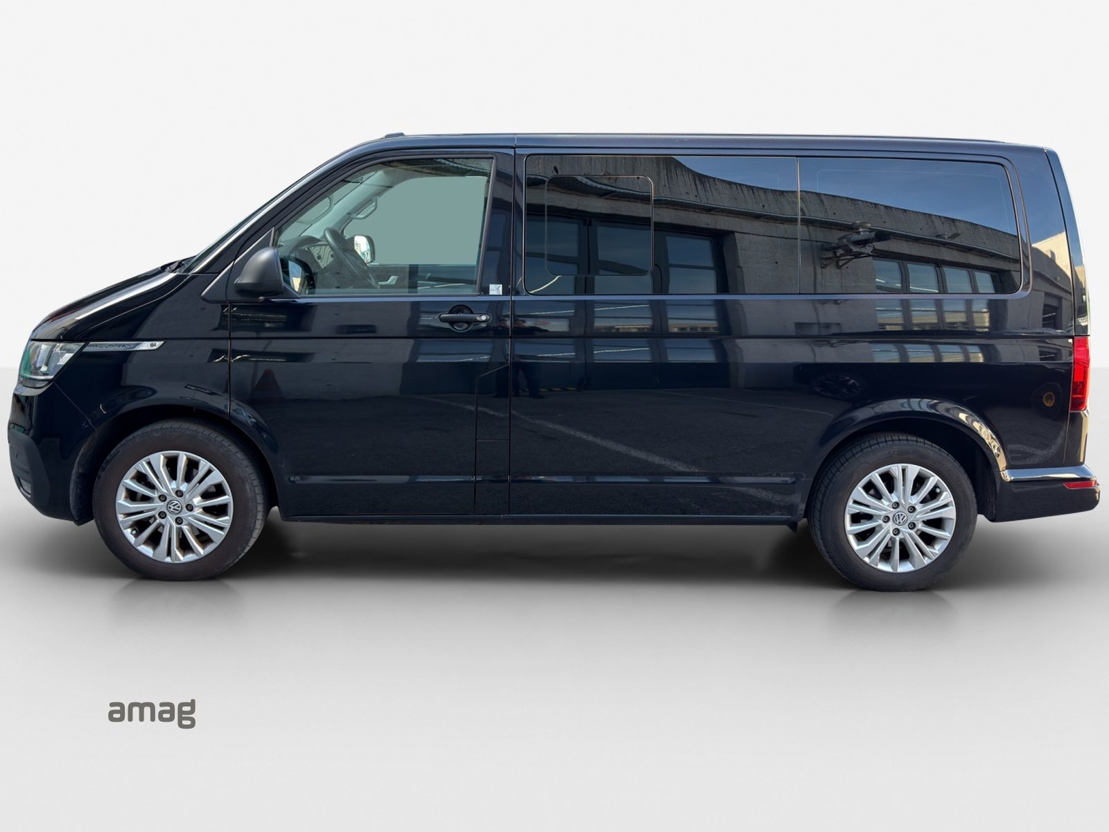 VW Multivan 6.1 Trendline Liberty, Diesel, Occasion / Utilisé, Automatique - 2